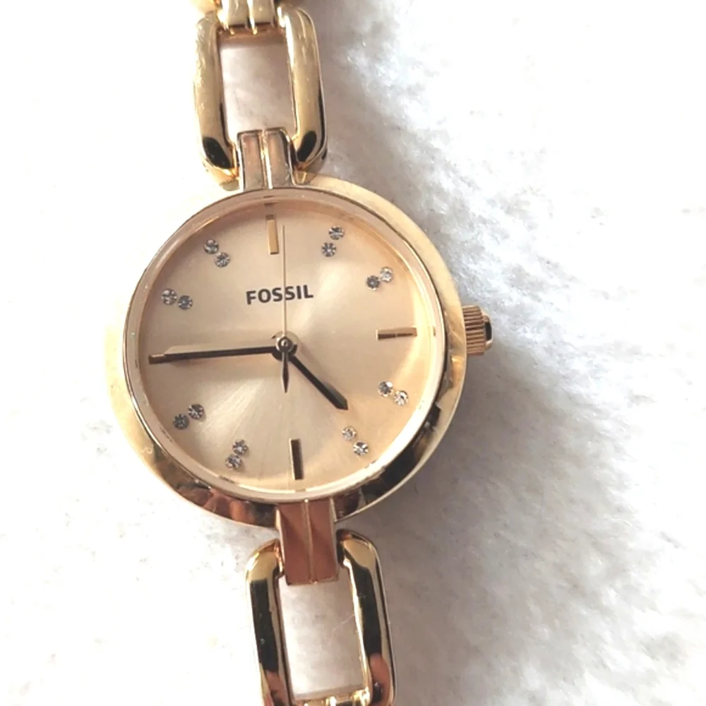Fossil Watch Goldtone WORKING - comes with battery and two extra links - Picture 3 of 6
